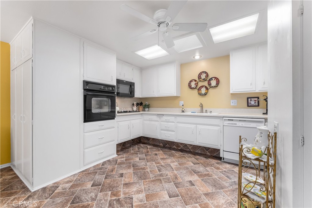 13061 Del Monte Drive 277J