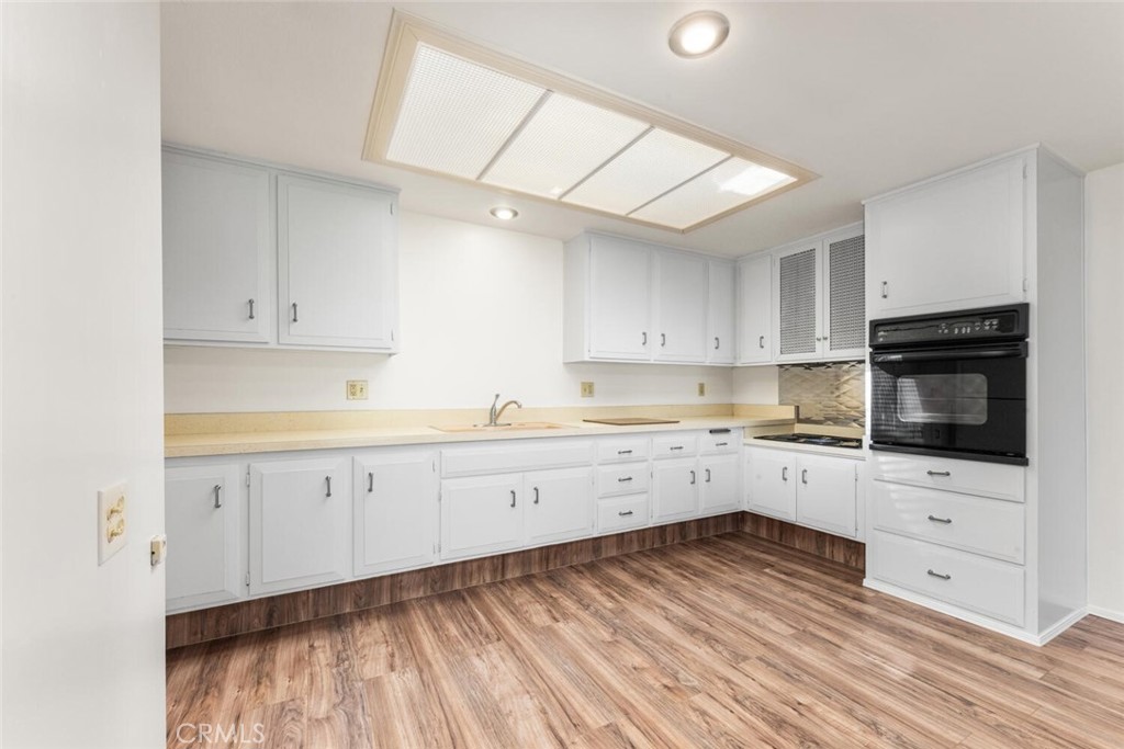 13811 Thunderbird Drive 58E