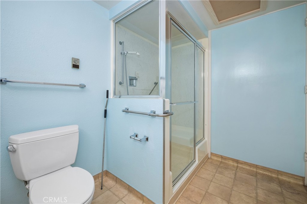 13271 Del Monte Drive 33L