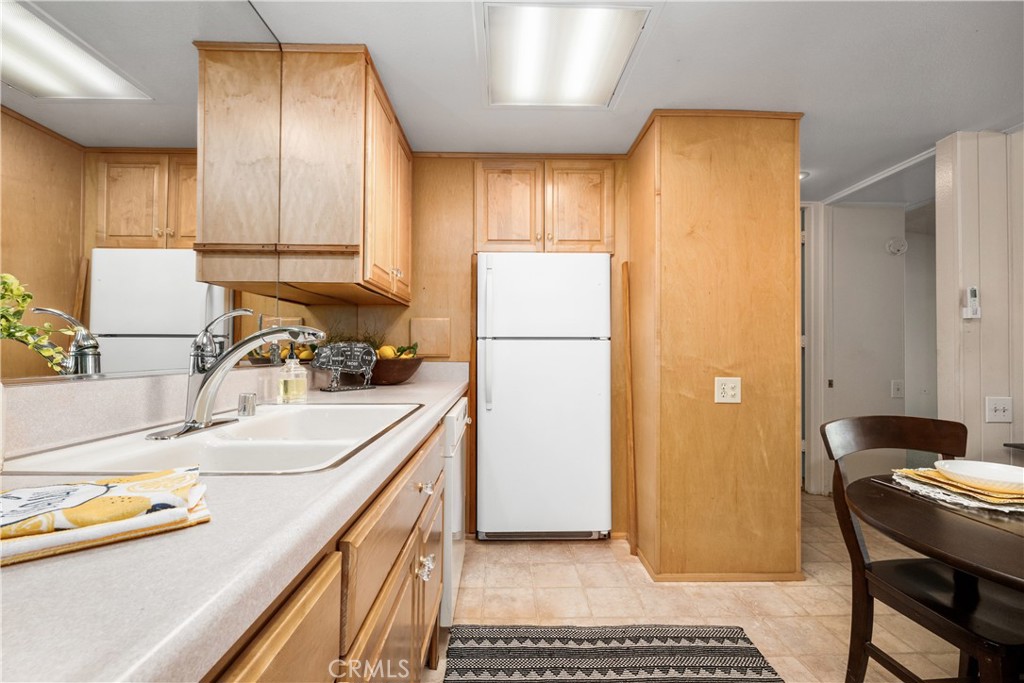 13271 Del Monte Drive 33L