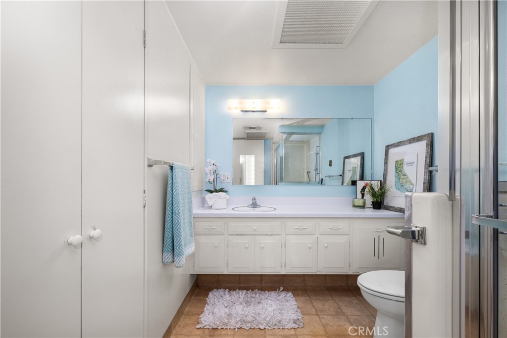 13271 Del Monte Drive 33L