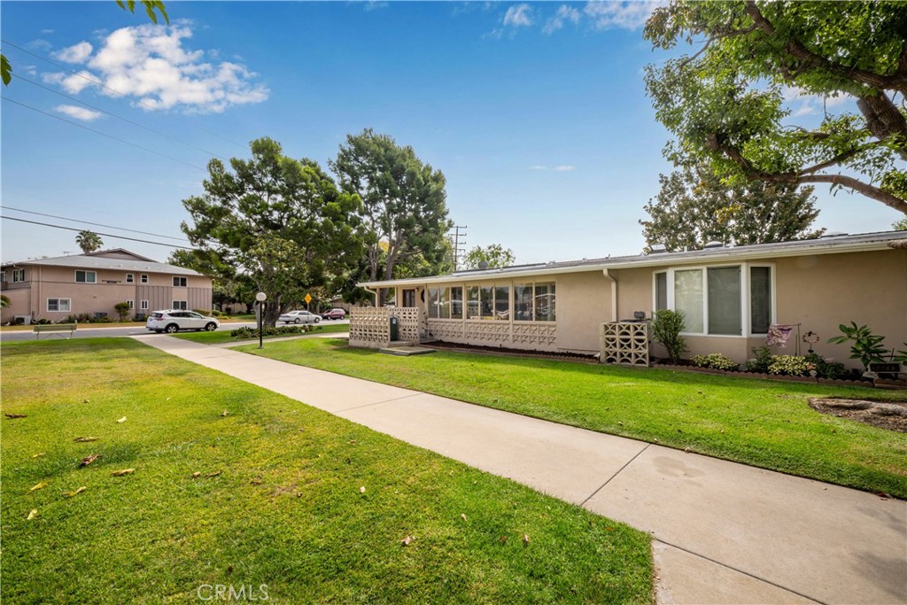 13271 Del Monte Drive 33L