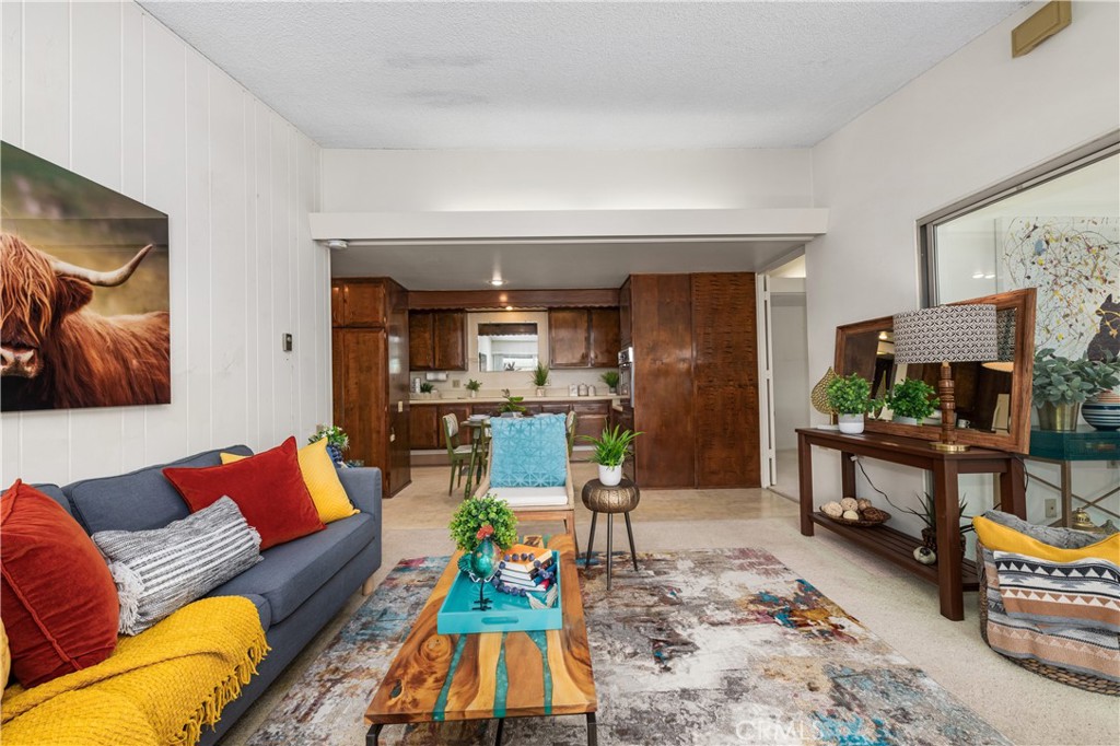 13600 Cedarcrest 111A