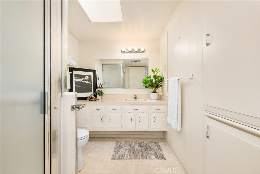 13600 Cedarcrest 111A