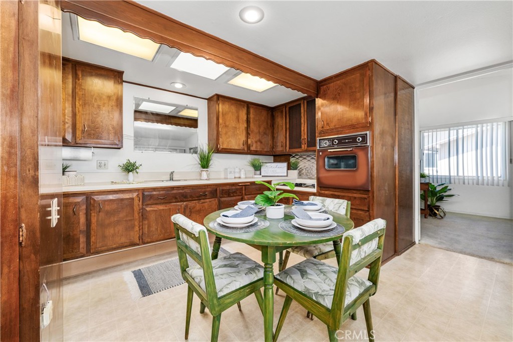 13600 Cedarcrest 111A