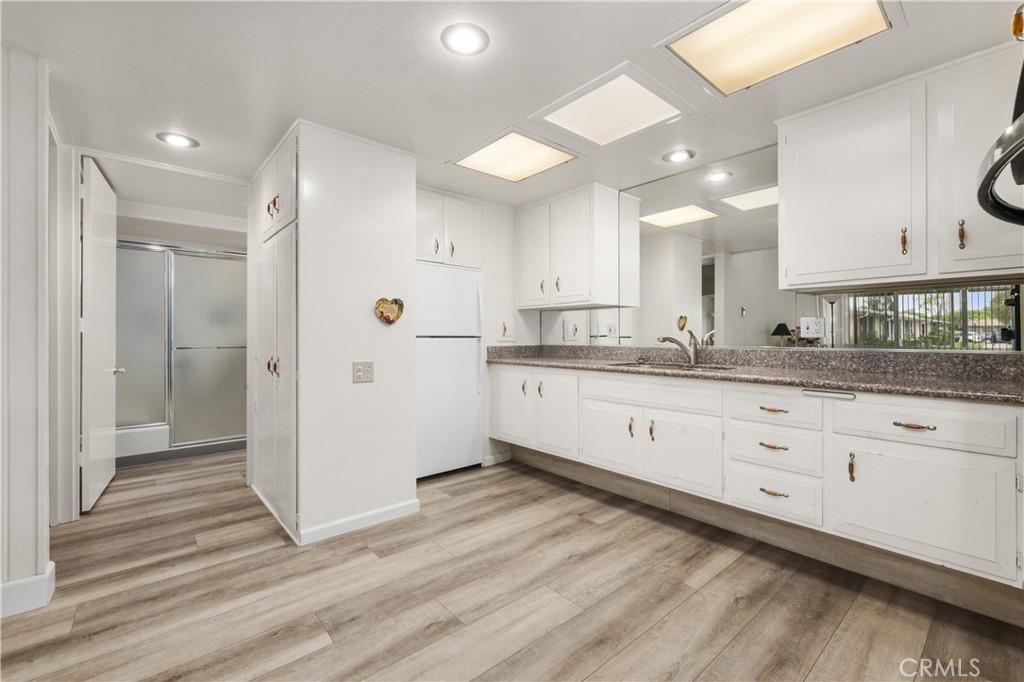 1562 Golden Rain Road 44i