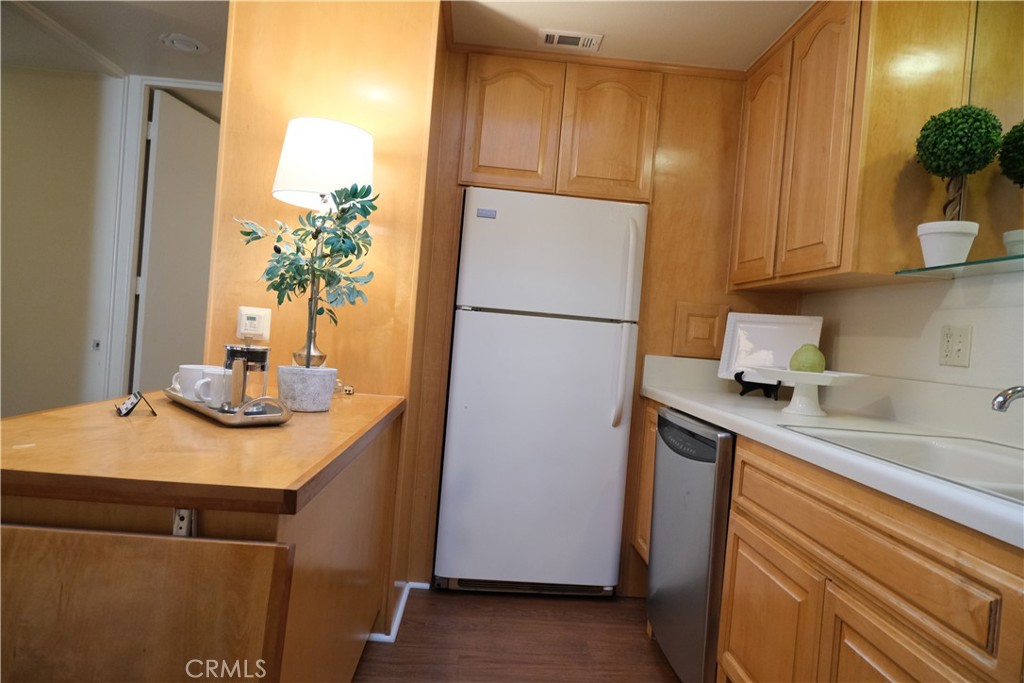 1660 Glenview Road 78A M12 Unit: 78A  M12