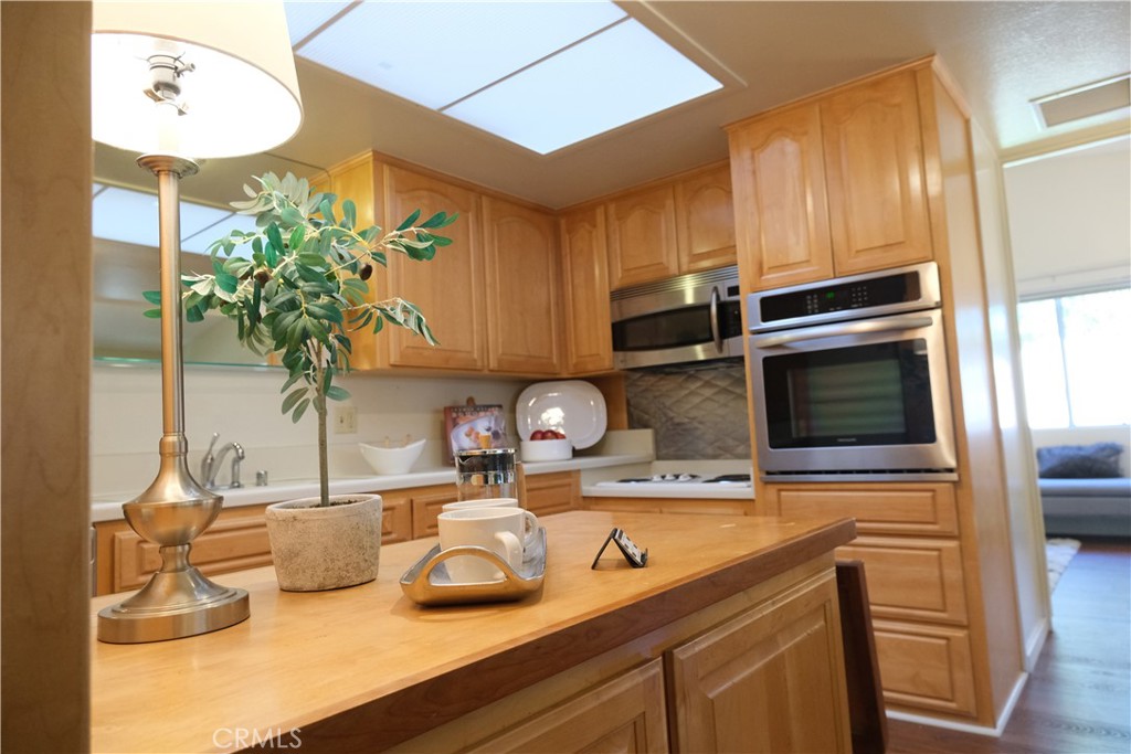 1660 Glenview Road 78A M12 Unit: 78A  M12