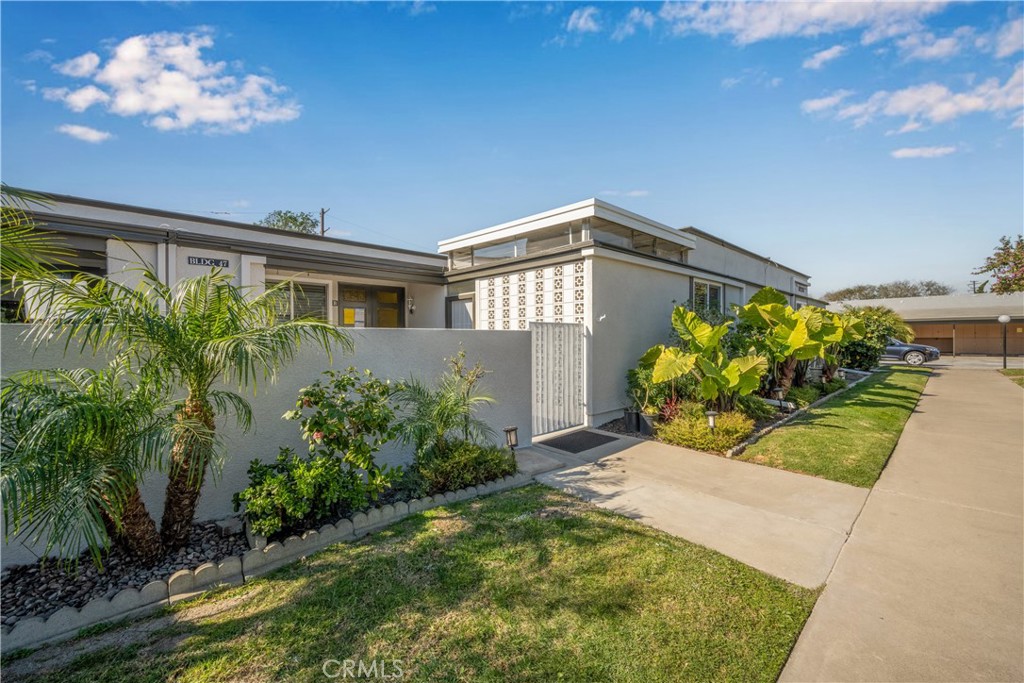 13120 Del Monte Drive 47B