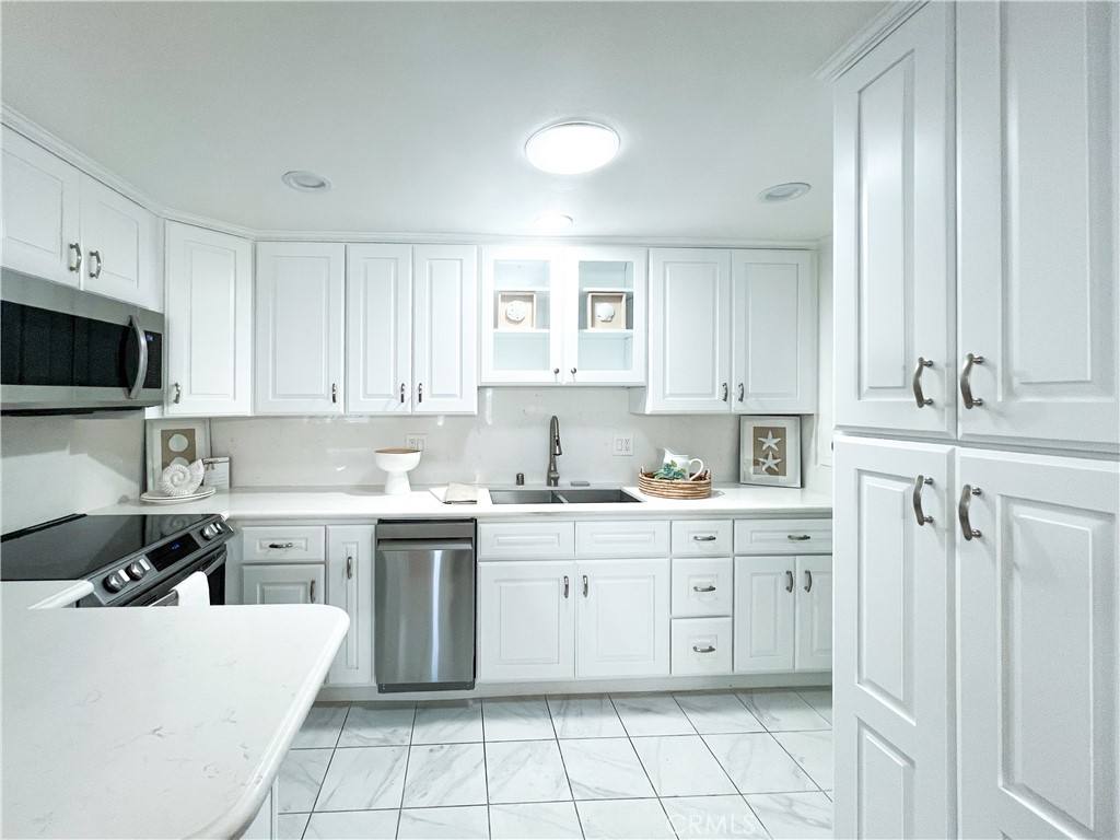 1740 Sunningdale Rd M14-#16H