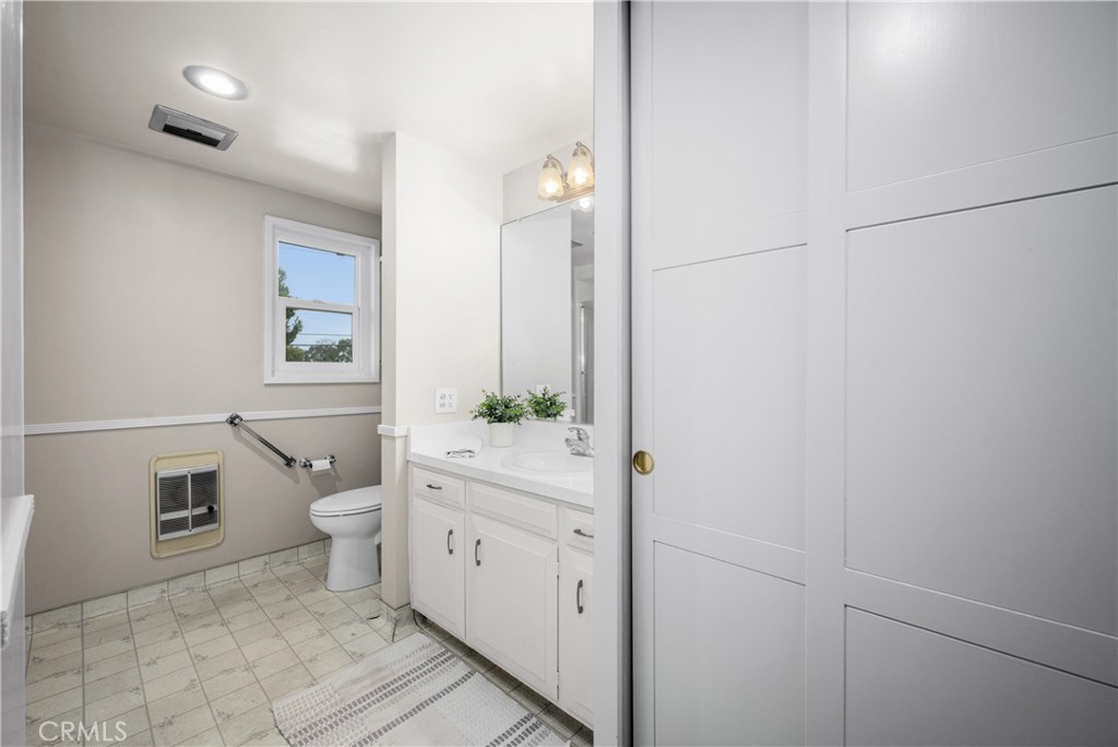 1860 McKinney Way 21L