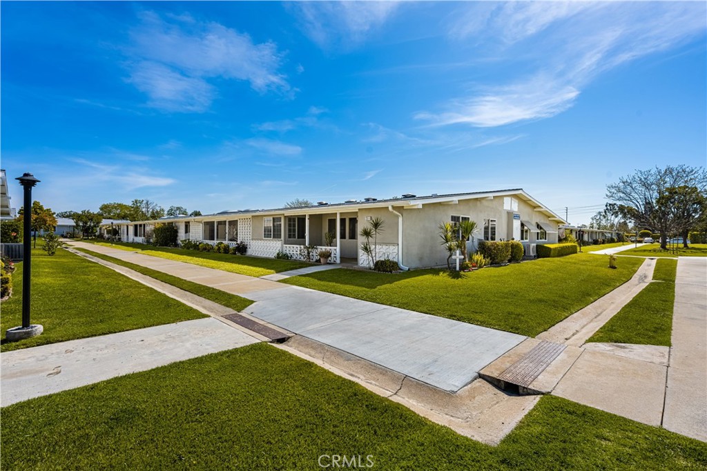 1533 Merion Way 02-026G