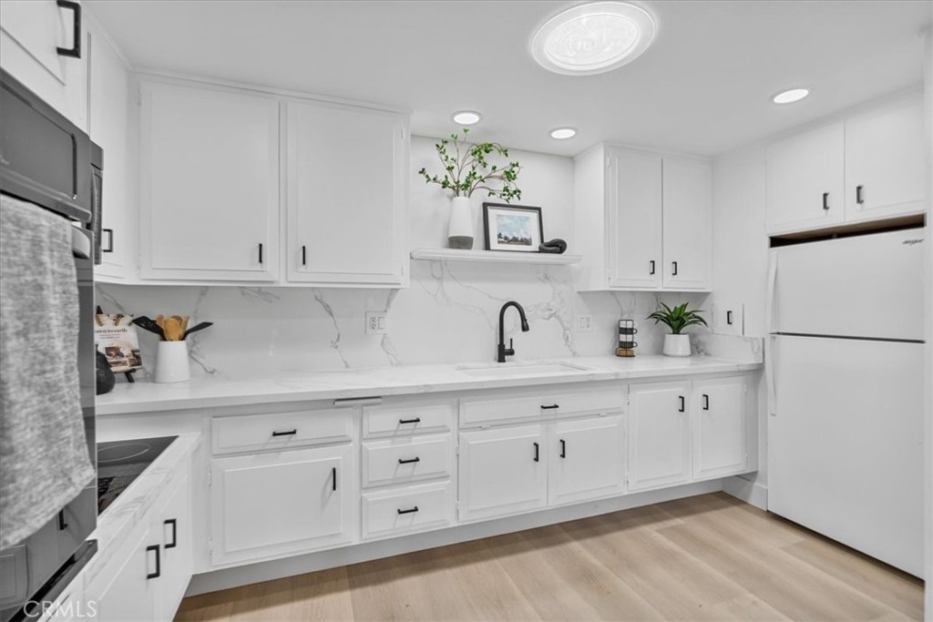 1600 Northwood Rd. M11-275B