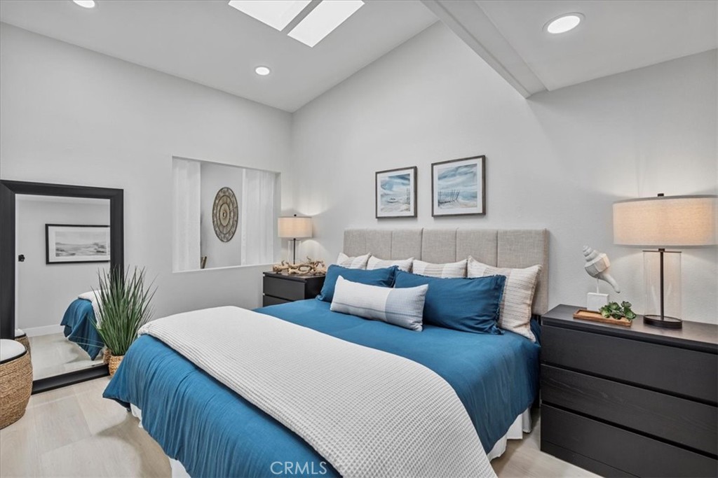 1600 Northwood Rd. M11-275B