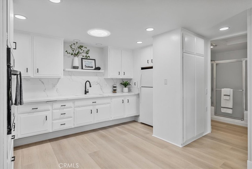 1600 Northwood Rd. M11-275B