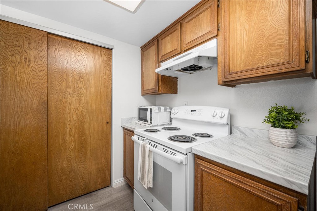 1233 N Avenida De La Suerte 1