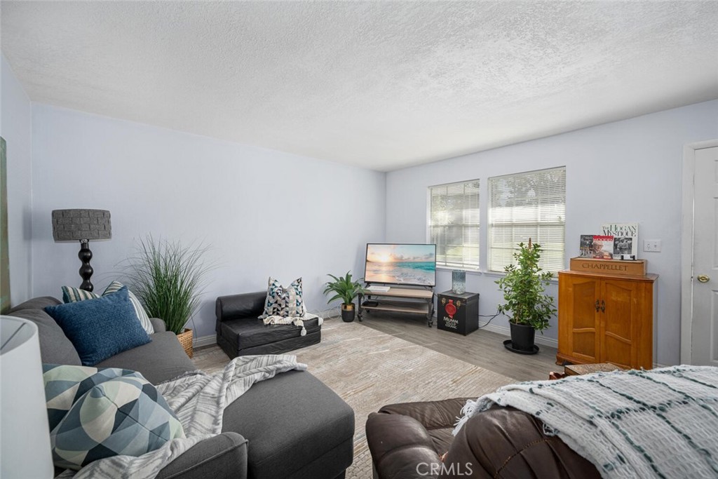 1233 N Avenida De La Suerte 1