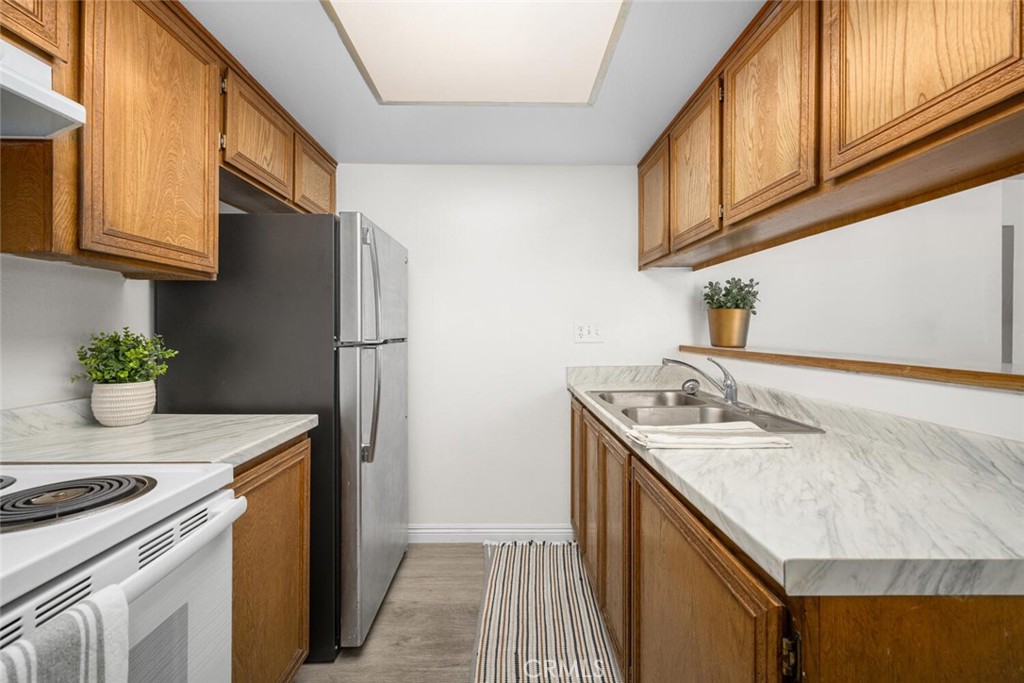 1233 N Avenida De La Suerte 1