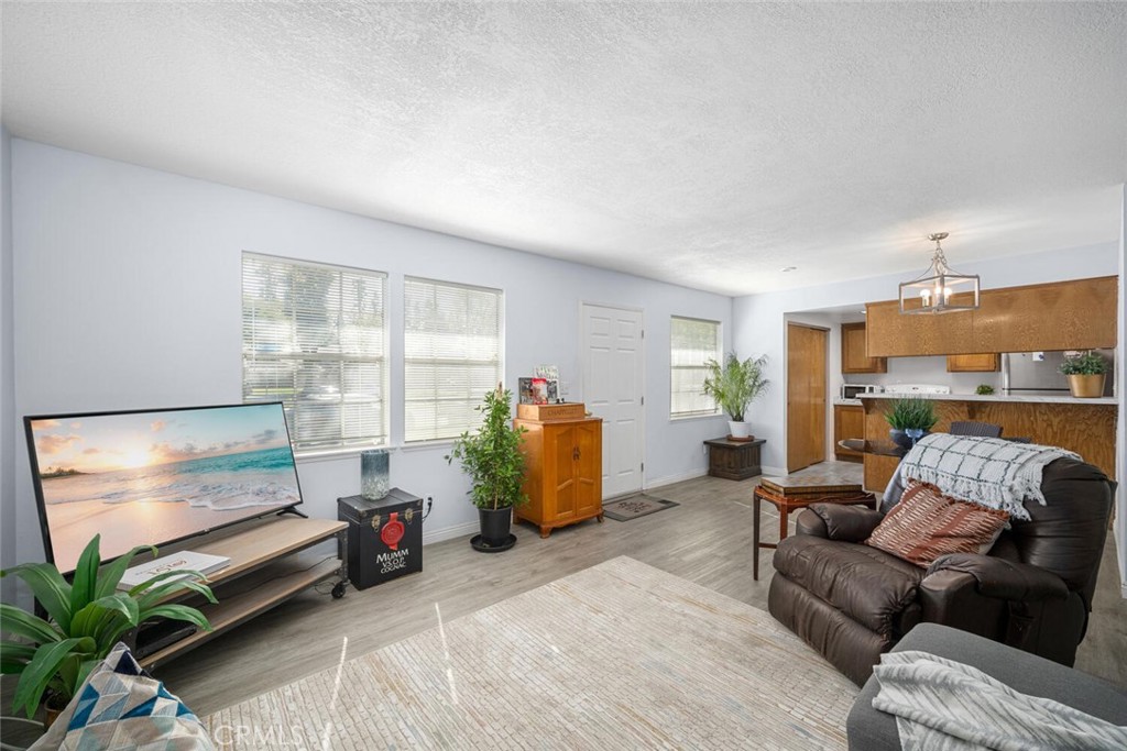 1233 N Avenida De La Suerte 1