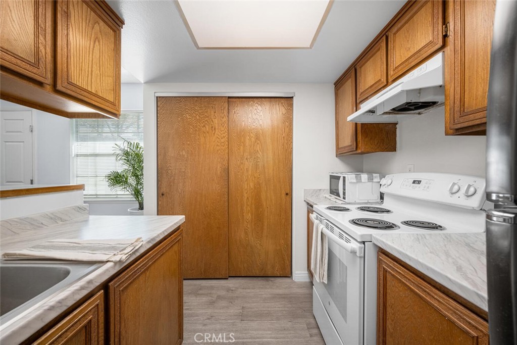 1233 N Avenida De La Suerte 1