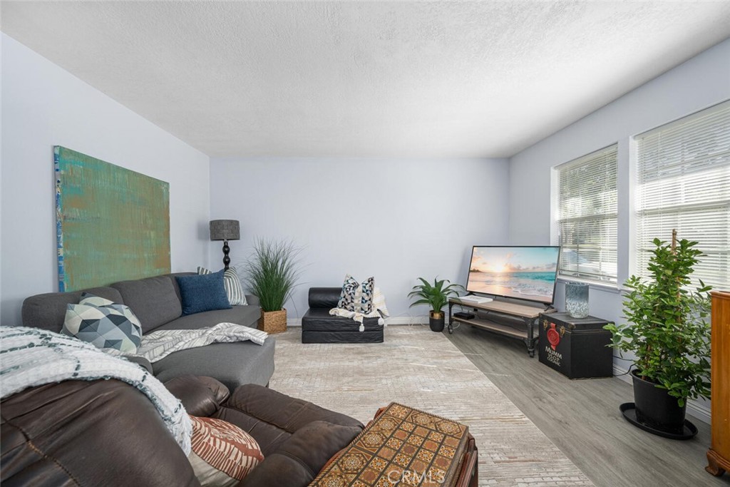 1233 N Avenida De La Suerte 1