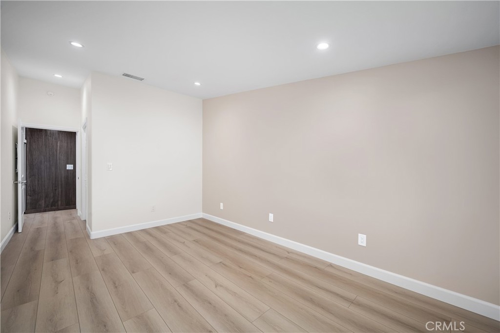 1301 Skokie Road 27L