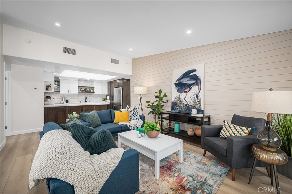 1301 Skokie Road 27L