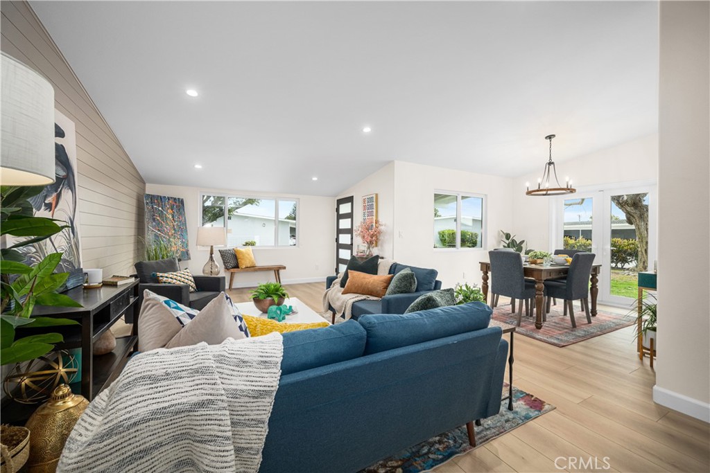 1301 Skokie Road 27L