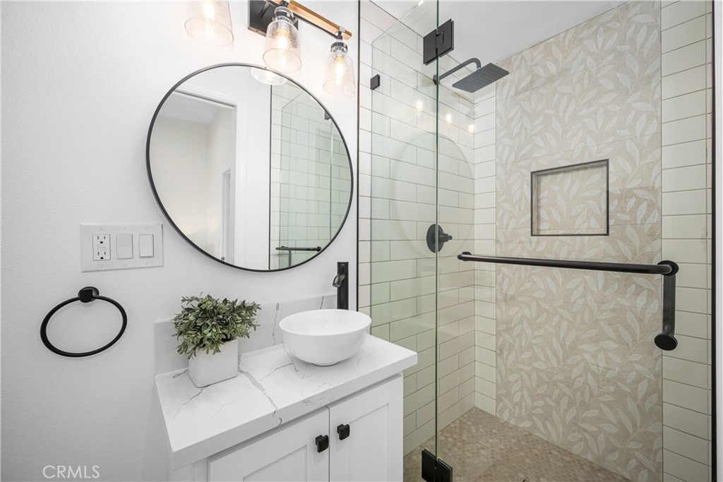 1301 Skokie Road 27L