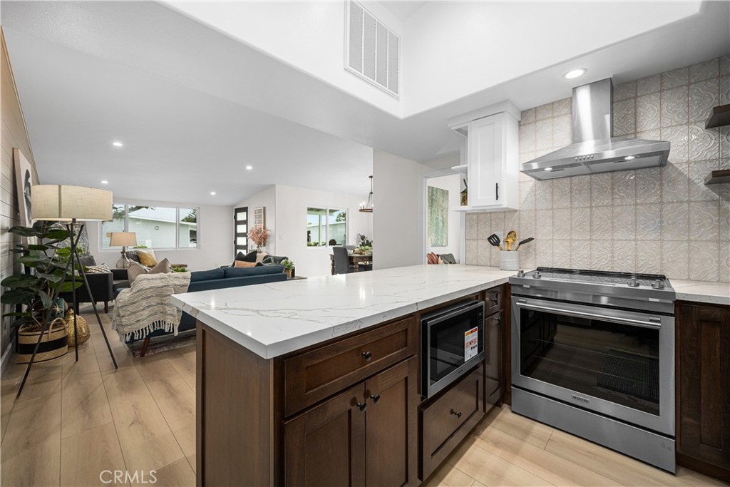 1301 Skokie Road 27L