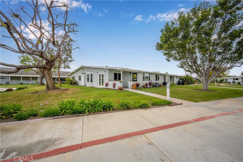 1301 Skokie Road 27L