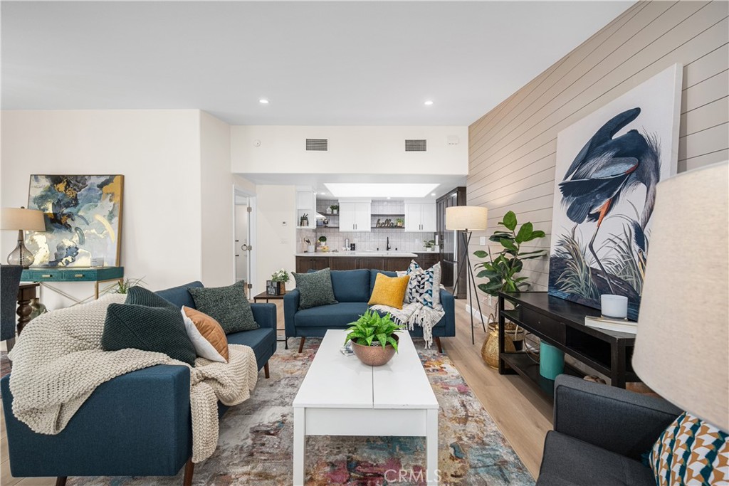 1301 Skokie Road 27L