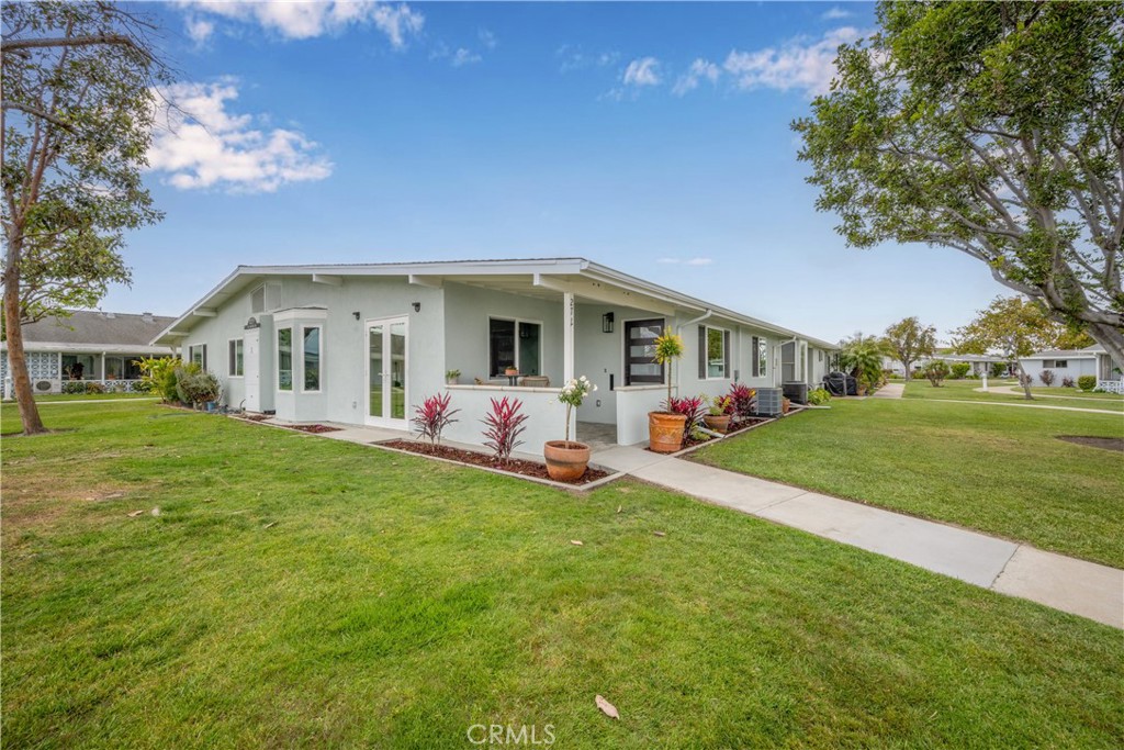 1301 Skokie Road 27L