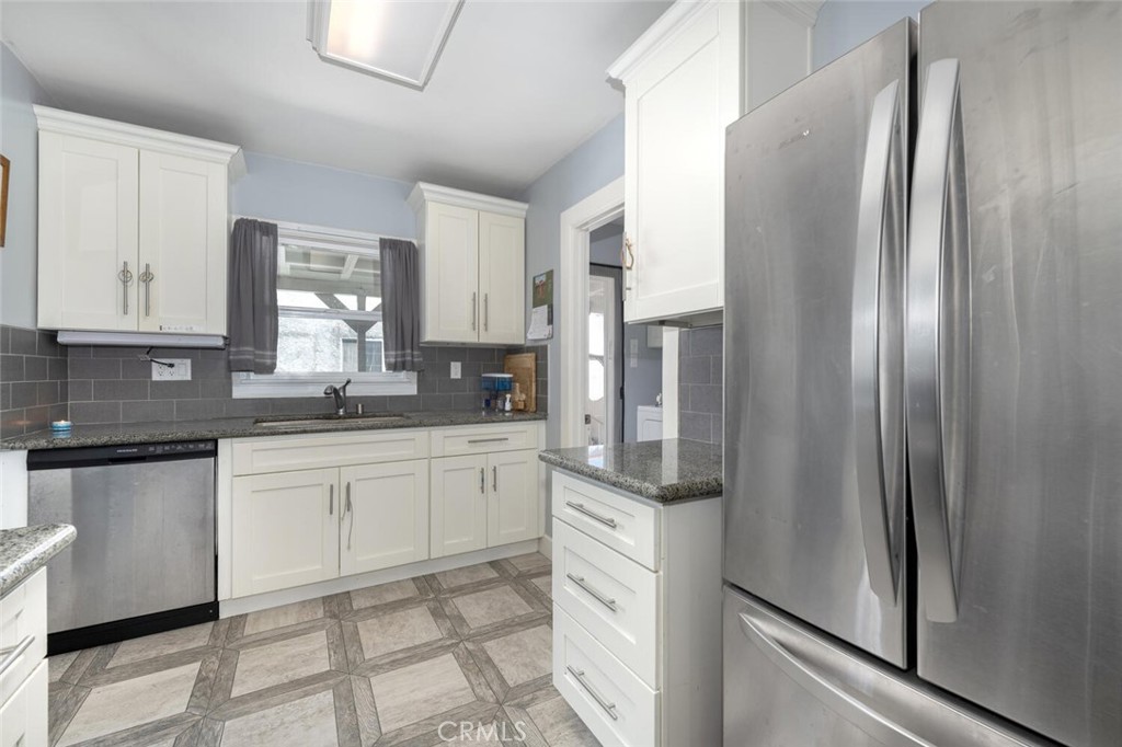 25640 President Avenue