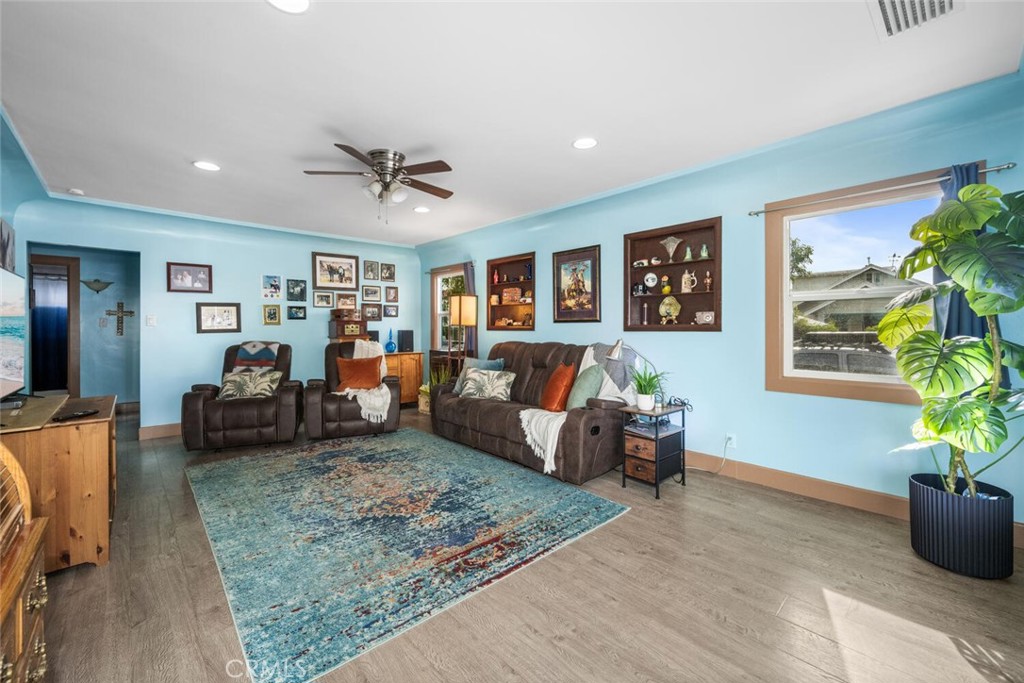 25640 President Avenue