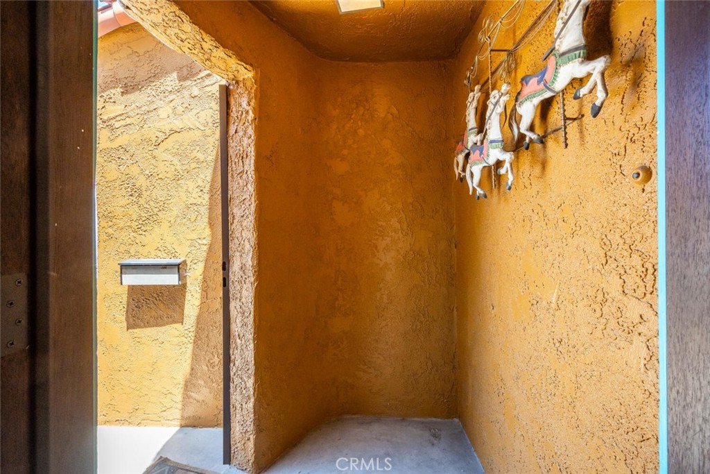 25640 President Avenue