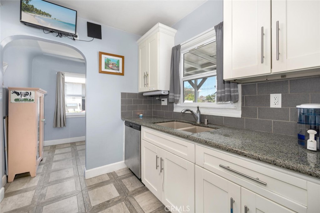 25640 President Avenue