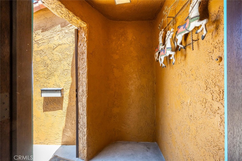 25640 President Avenue