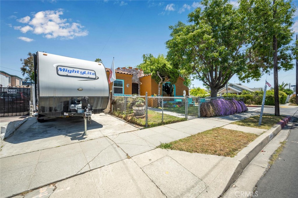 25640 President Avenue