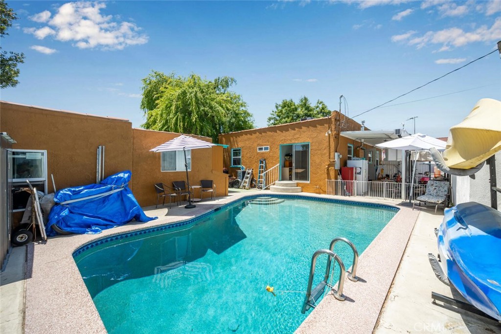 25640 President Avenue