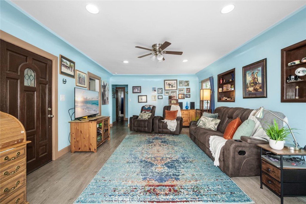 25640 President Avenue