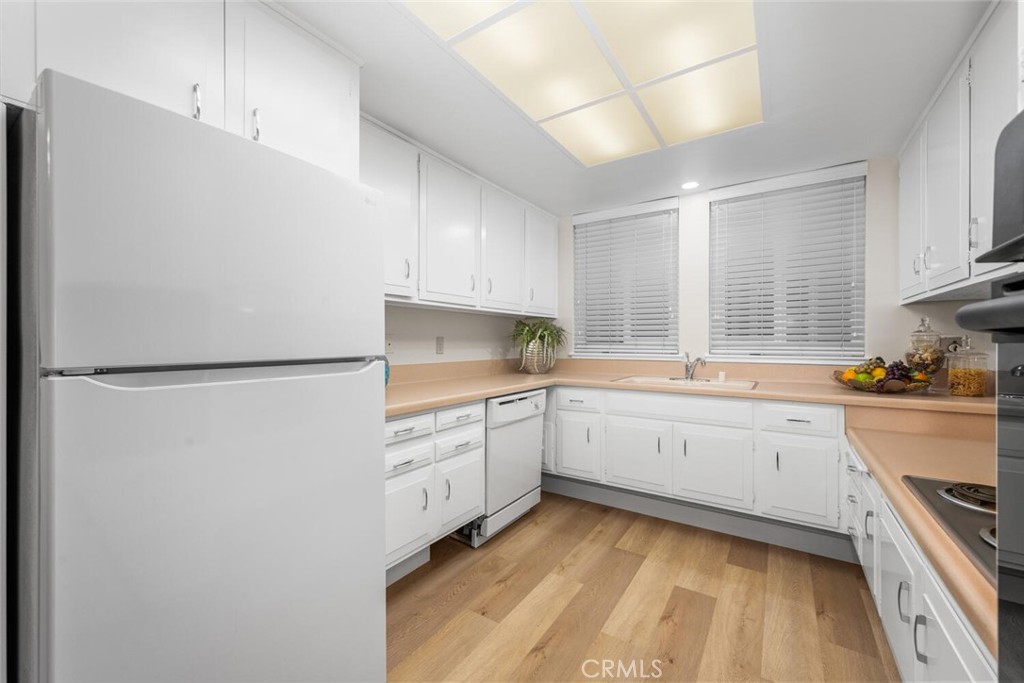 1930 St John Road 29L