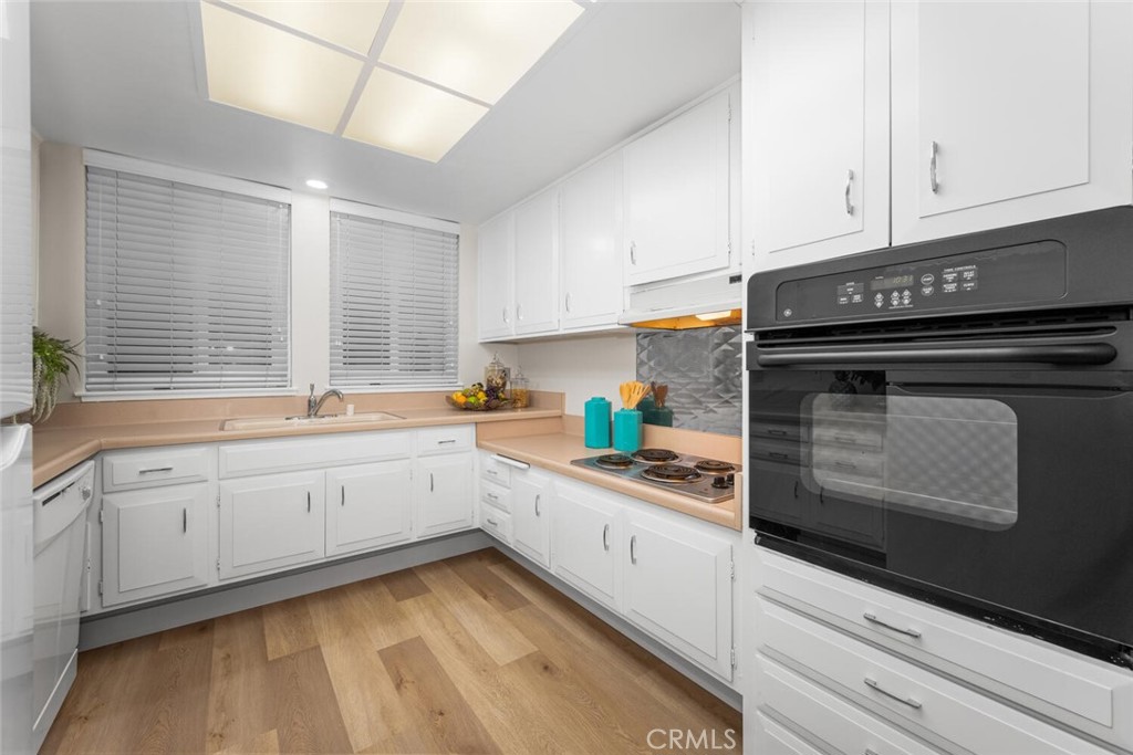 1930 St John Road 29L