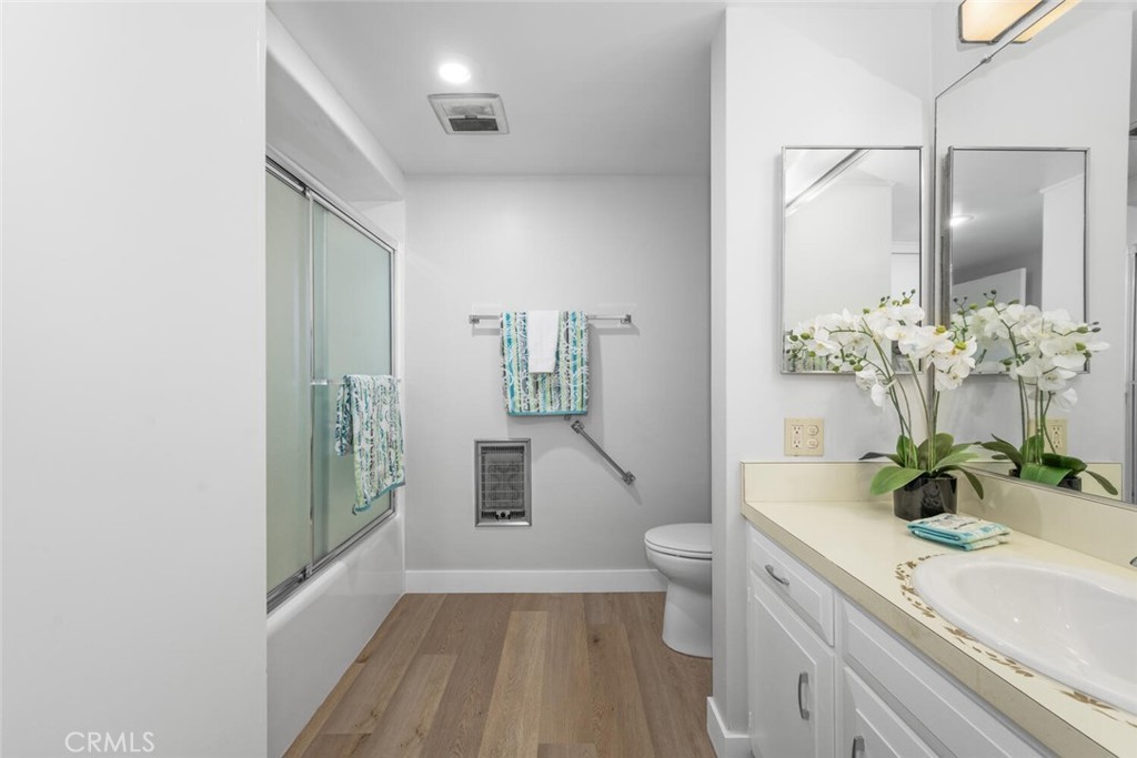 1930 St John Road 29L