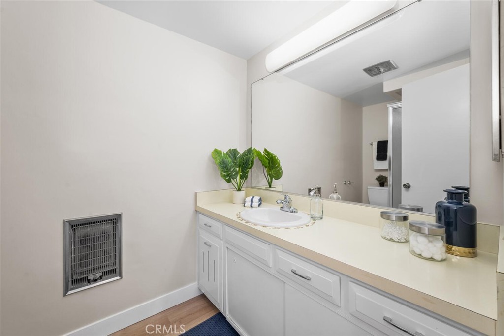 1930 St John Road 29L