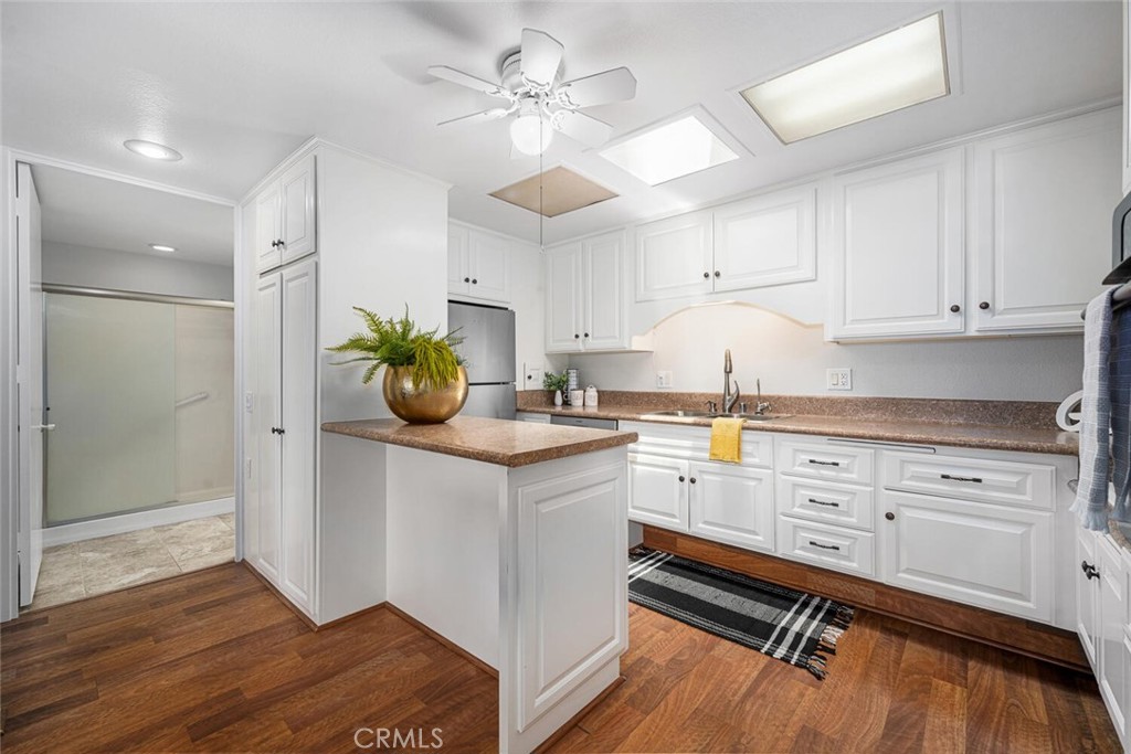 1601 Glenview Road 64K