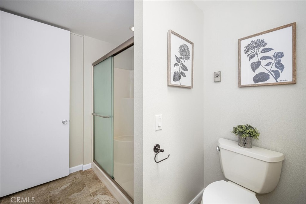 1601 Glenview Road 64K