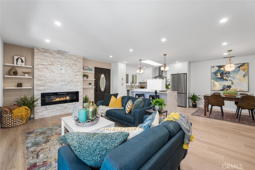 2338 Avenida Sevilla N