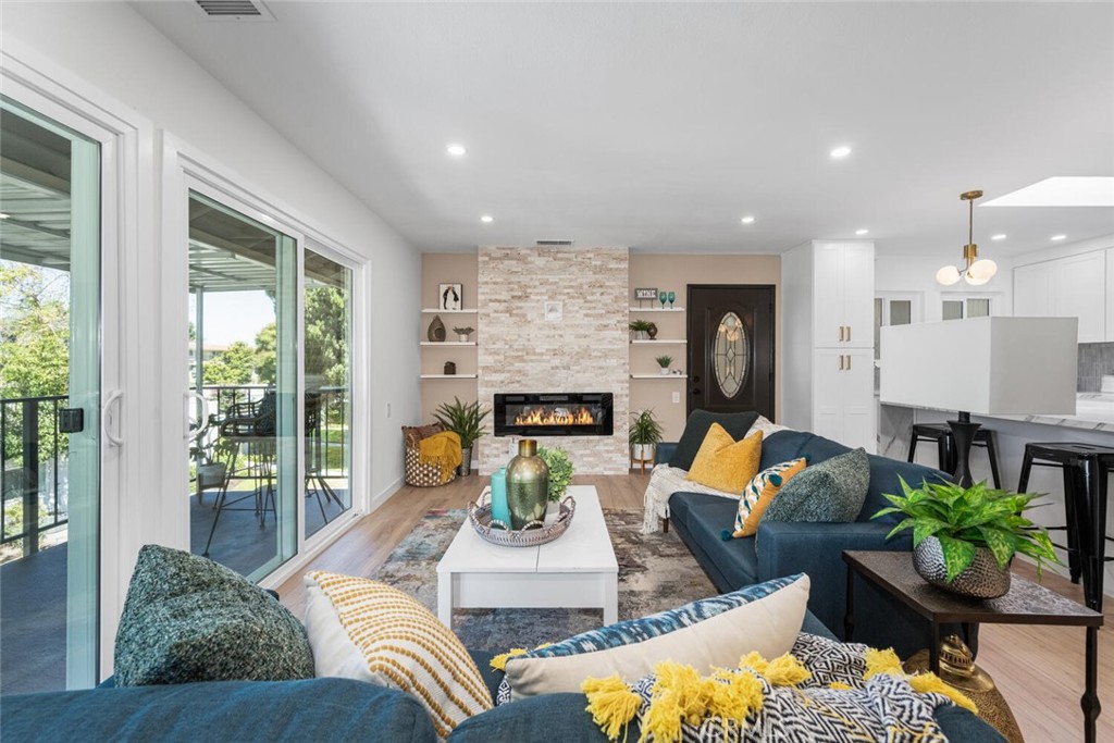 2338 Avenida Sevilla N