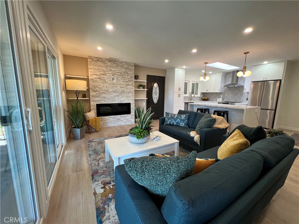 2338 Avenida Sevilla N